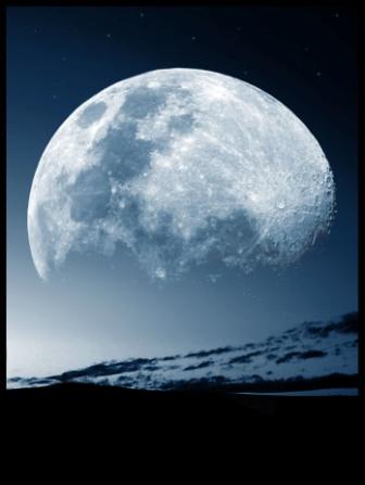 northern_lights_moon.jpg